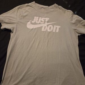 Nike Just Do It Graphic Tee Mens Medium Sage Green Short Sleeve Cotton T-Shirt